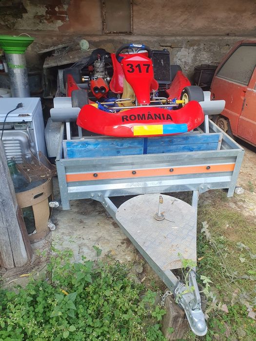 Vând Kart plus remorcă ,remorca are acte.