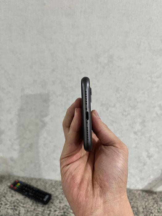 Iphone 11 64 гб в черном цвете