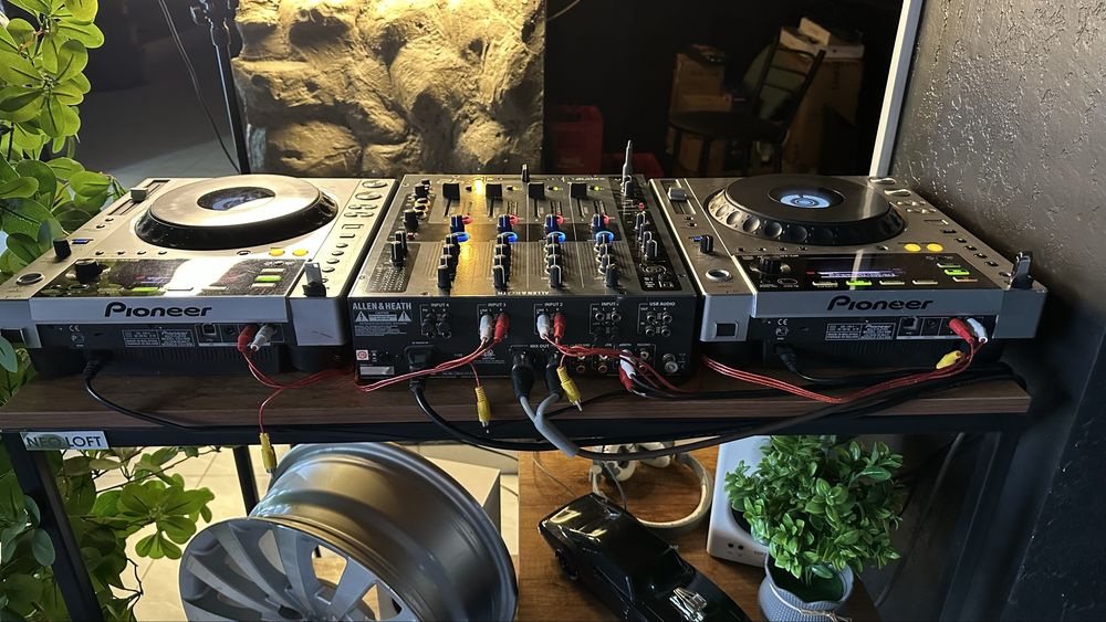 Продам Dj оборудования, Pioneer Cdj 850 2x и микшер Allen Heath 42