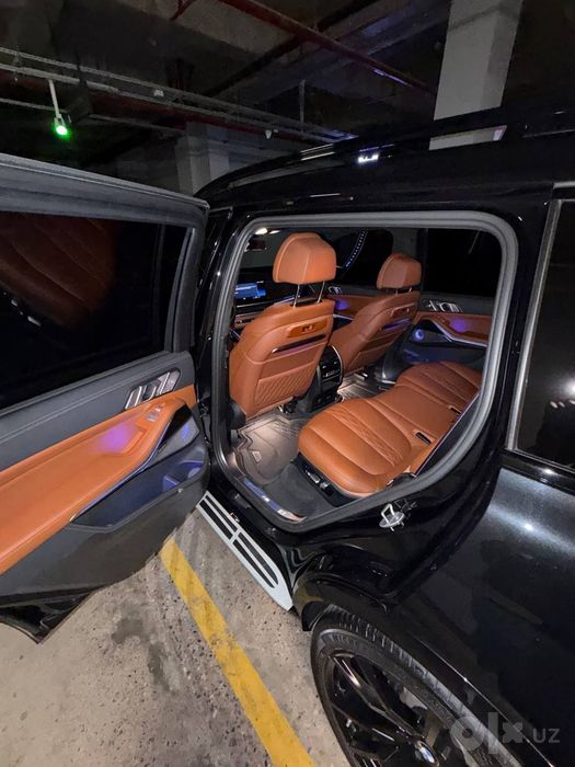 BMW X7 40i  Насия. савдога. берилади