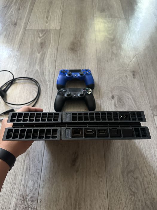 Продам PS4 500gb