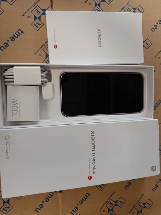 Чисто нови Xiaomi 17 PRO Max16/1000GB с двоен селфи дисплей,
