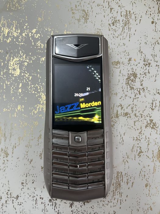 Продам телефон VERTU