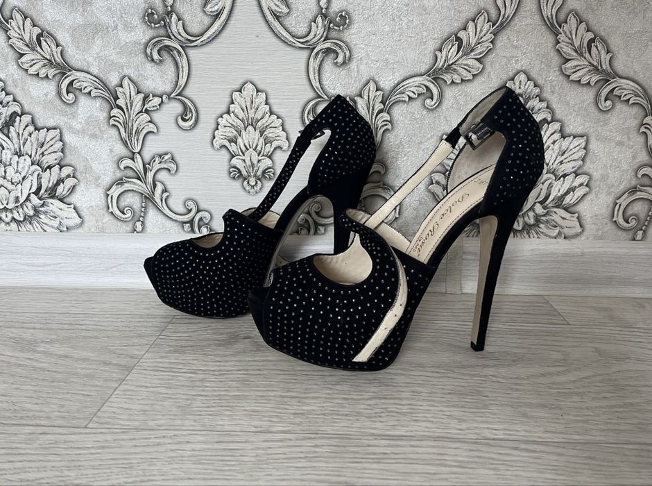 Продается туфли.