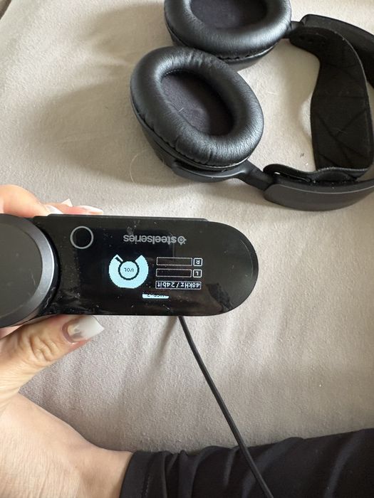 SteelSeries Arctis Nova Pro Wireless + GameDAC – căști gaming premium, complete