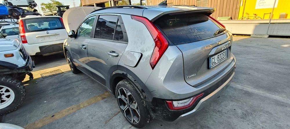 Vând bara spate Kia Niro 1.6 Hybrid an 2023