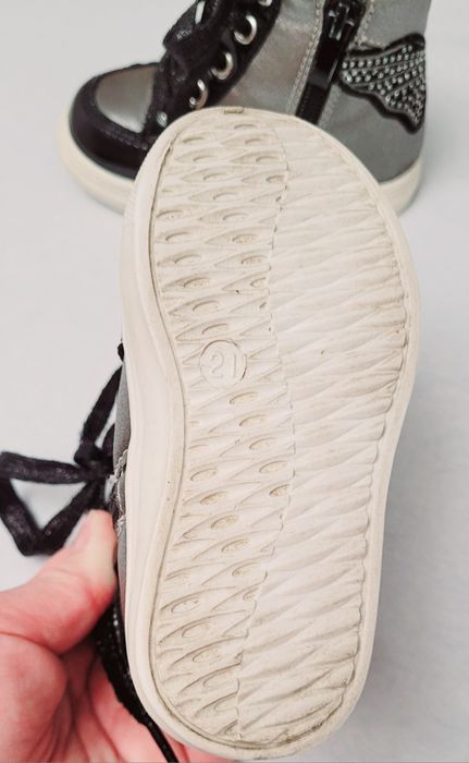 Детские ботиночки  (раз.21) 130см