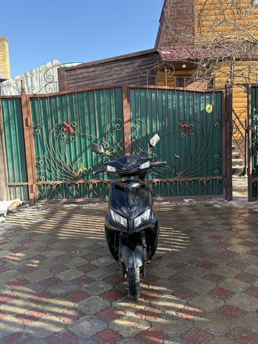 Скутер м8 125 кубов