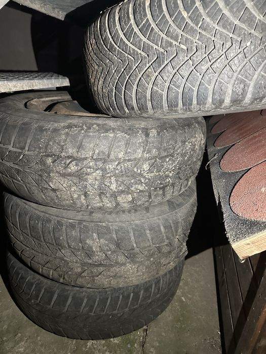 5 Roti jante genti gume cauciucuri anvelope iarna logan renault clio dacia megan honda opel corsa astra 195 65 r15 iarna impreuna cu capace