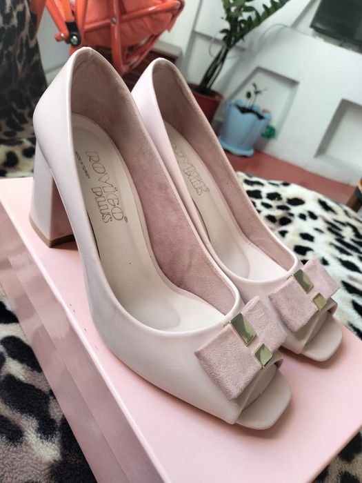 Туфли сатылады жаңа