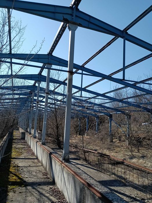 Mетална конструкция (хале) 76м х 23м. Болтова връзка, двускатен покрив