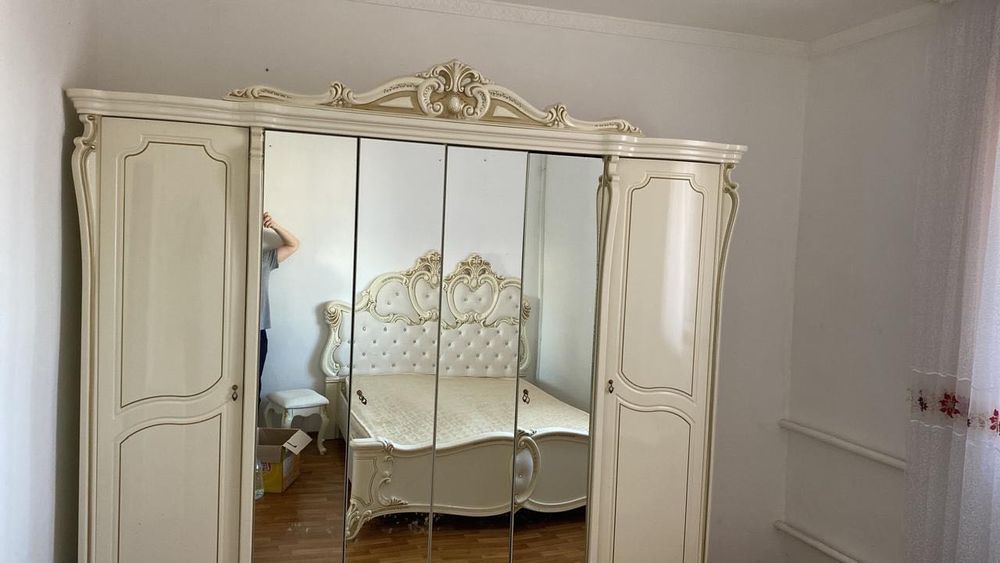 Спальный гарнитур б/у