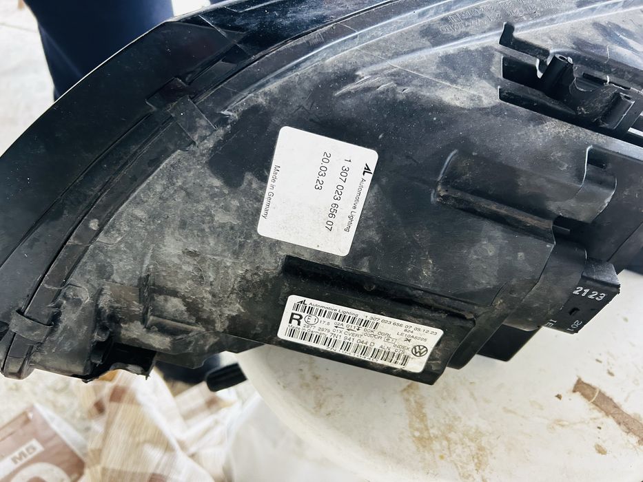 Десен фар VW Scharan 7N -23”