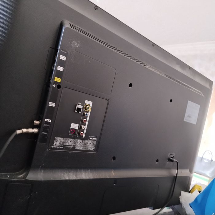 Tv sotiladi samsung smart 5series 5200 40tali