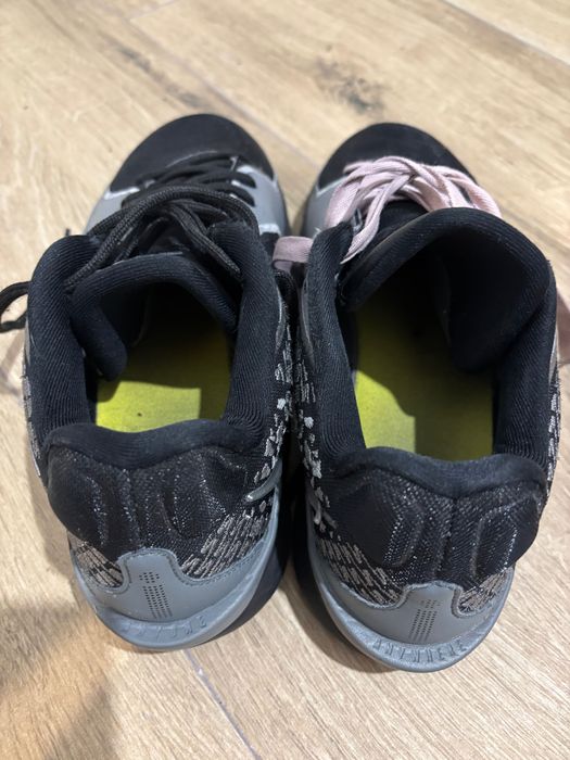 Adidasi baschet măsura 42 Nike Sabrina , Puma , Adidas DON