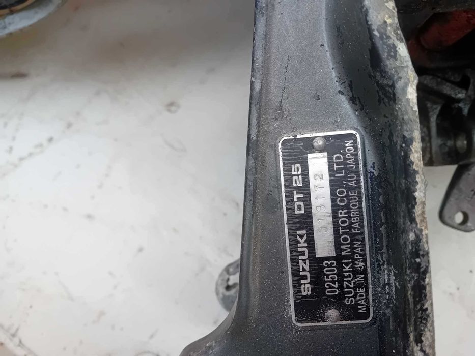 Извънбордов двигател Сузуки - 25 к.с.