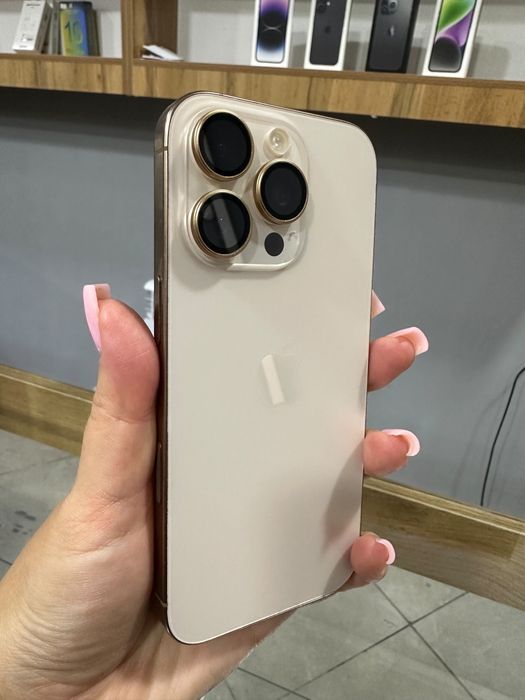 Iphone 16 pro 256 gb акб 82%