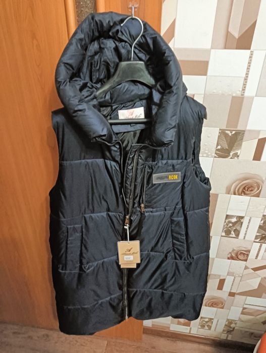 Безрукавка женская