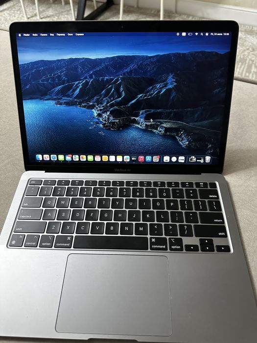 MacBook Air M1 2020 8/256 GB