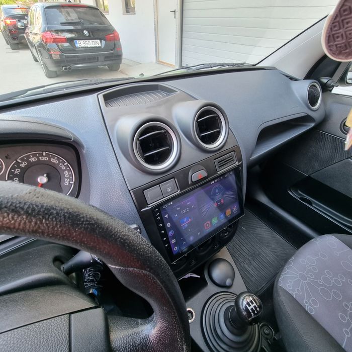 Navigatie Android Ford Fiesta Waze YouTube GPS casetofon