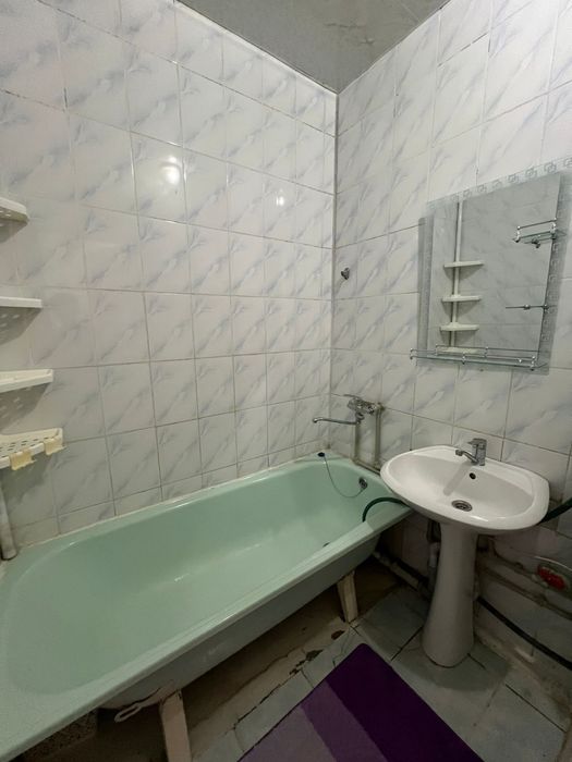 3 бөлмелі пәтер сатылады тез арада, саудасы бар