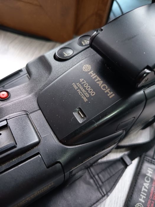 Lot de aparate video/foto Vechi Hitachi și Panasonic,acumulatoare etc