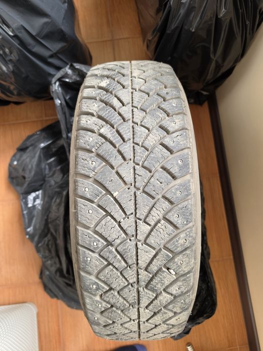 Зимние шины BFGoodrich 185/65 R15