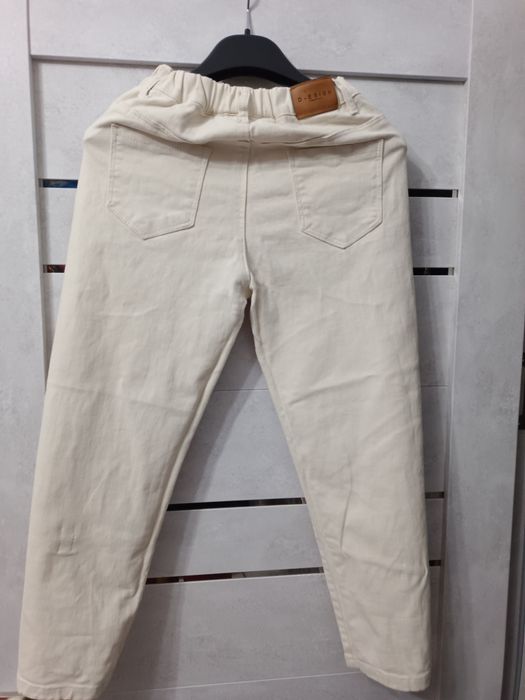 Джинсы для девочки,10-11 лет.