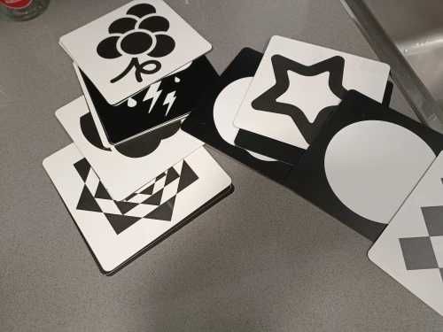 80 carduri pentru stimulare vizuala si cognitiva bebelusi, 0-36 luni