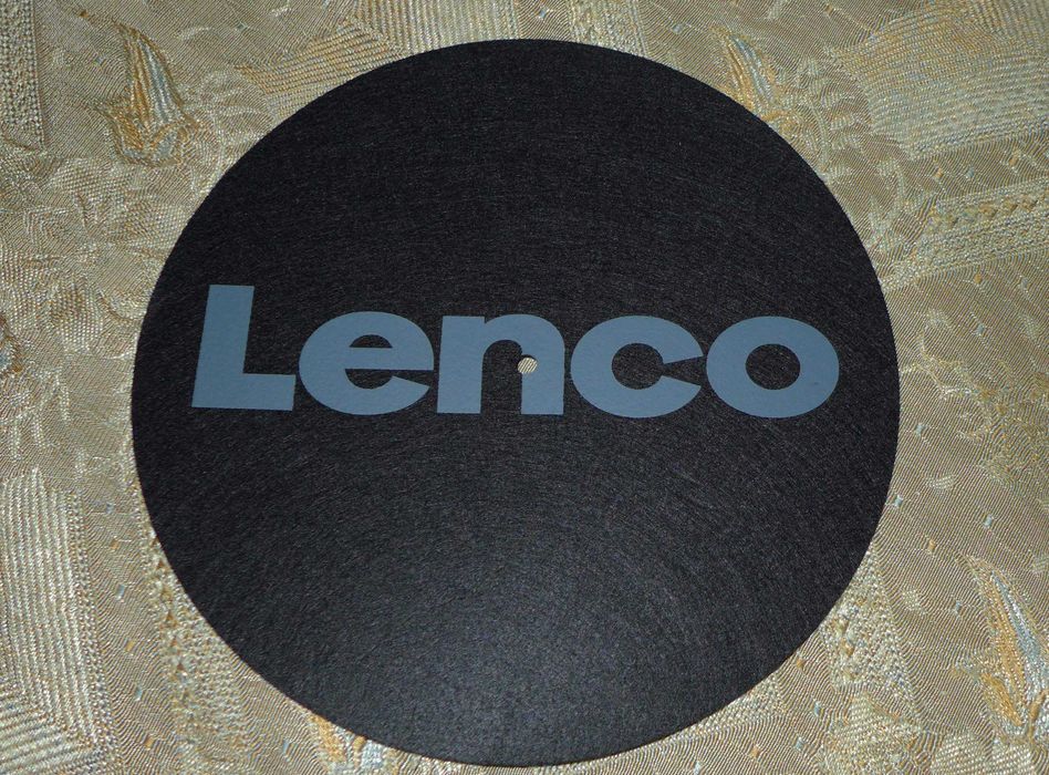 За техника :МАТ  - подложка  за грамофон Lenco