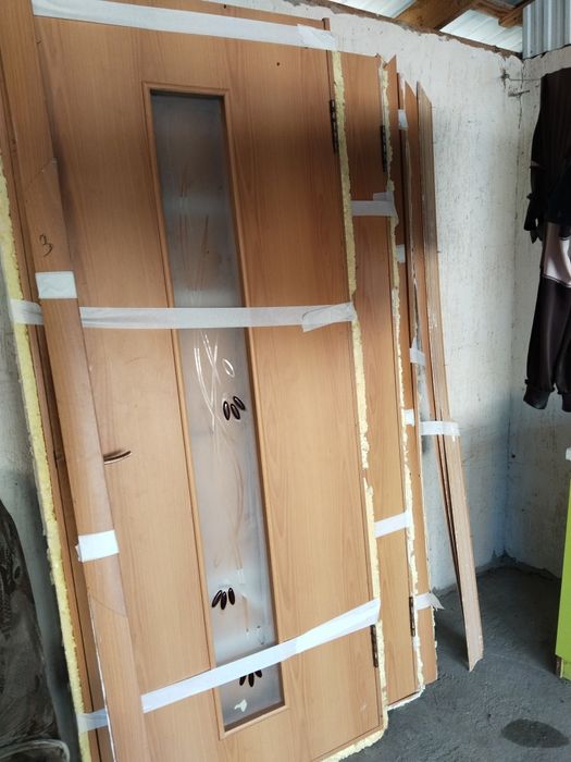 Продам межкомнатные двери