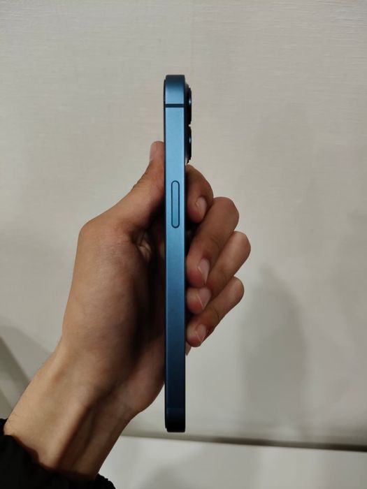 Обменяю айфон 13