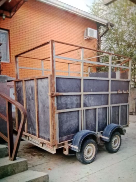 Прицеп сатылады.