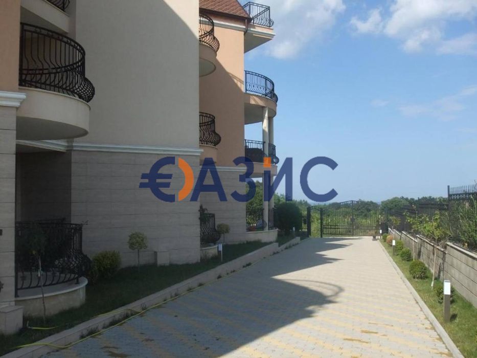 Продава се Двустаен апартамент в Обзор - 68 кв.м за 540 €/кв.м - Снимка #13