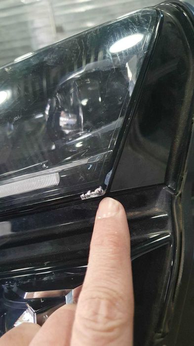 far stanga Skoda Karoq