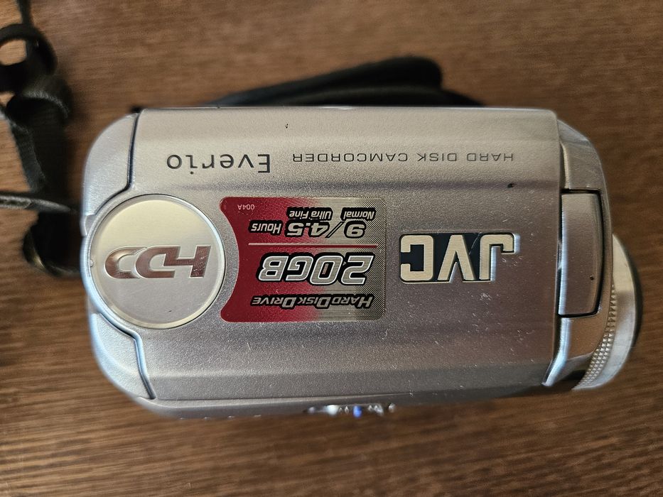 Видеокамера JVC Everio GZ-MG21U 20 GB Hard disk