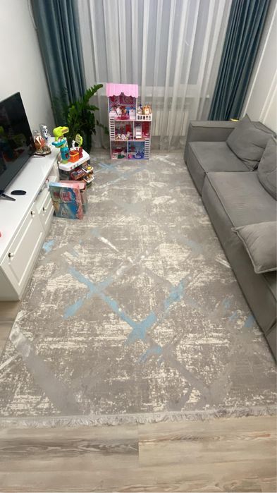 Продам ковер в хорошем состоянии