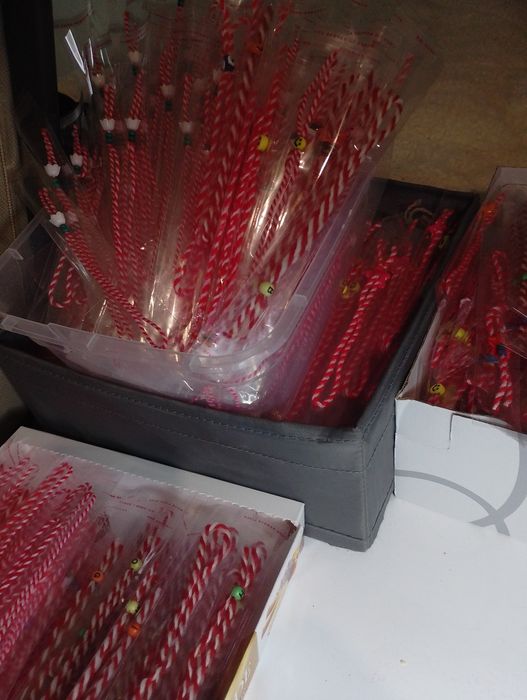 Обява 1.Изработвам и продавам мартеници.