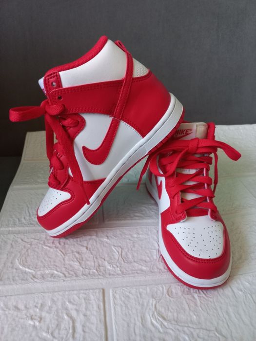 Нови кецове Nike