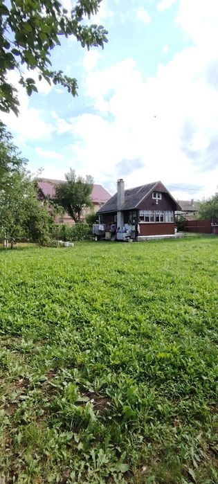 Vând casa in sat Fodora