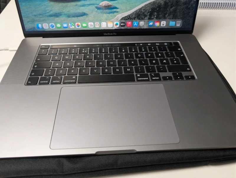 Apple Macbook pro 16 2019 I9 89 de cicluri baterie MDM