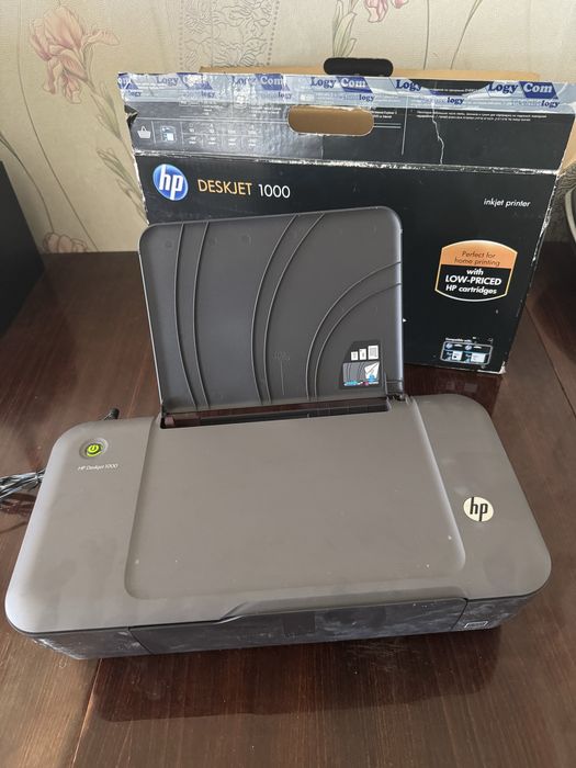 Принтор  HP DeskJet 1000