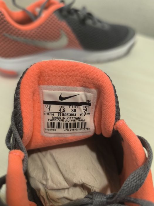 Nike оригинал кроссовки новые
