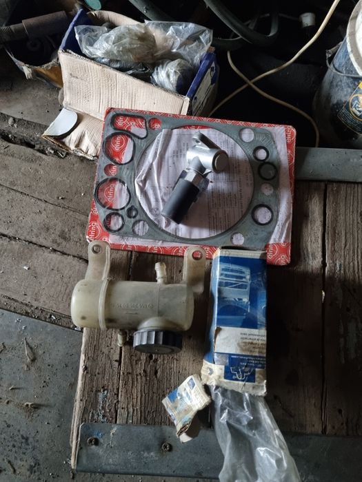 Запчасти VOLVO F12.