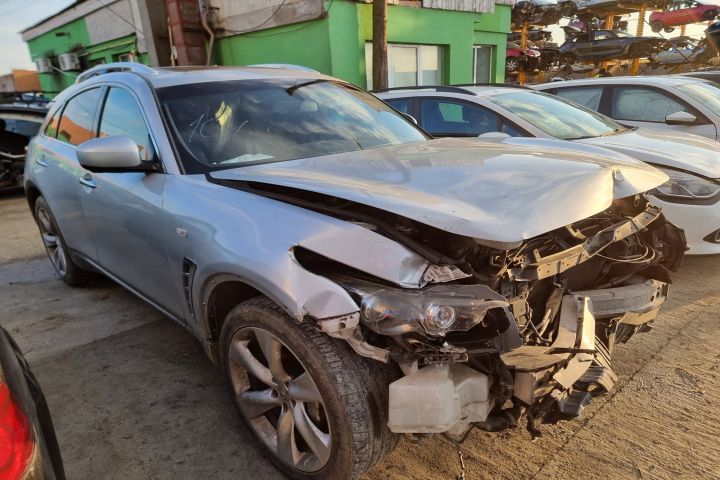 Ornament 682401CA0A Infiniti FX-Series 2  [din 2008 pana  2012] Cross