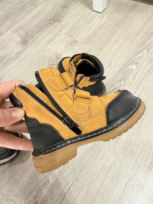 Продам ботинки на мальчика