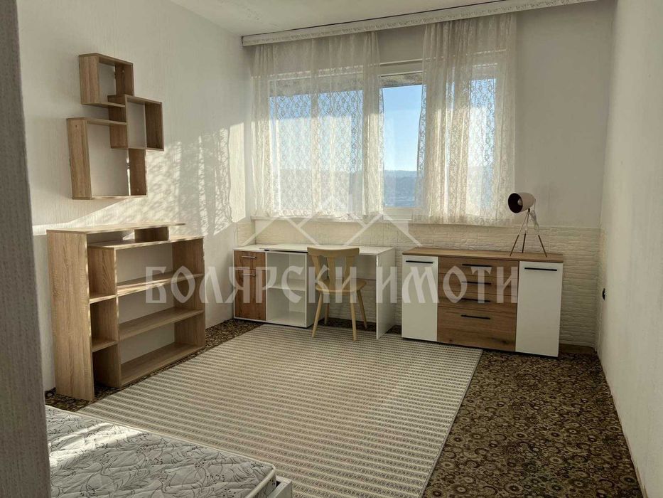 Просторен апартамент с 3 спални до парк Дружба