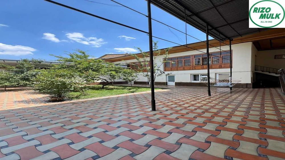 Шайхонтохур тумани Обиназир махалласида ховли сотилади. NR494/42