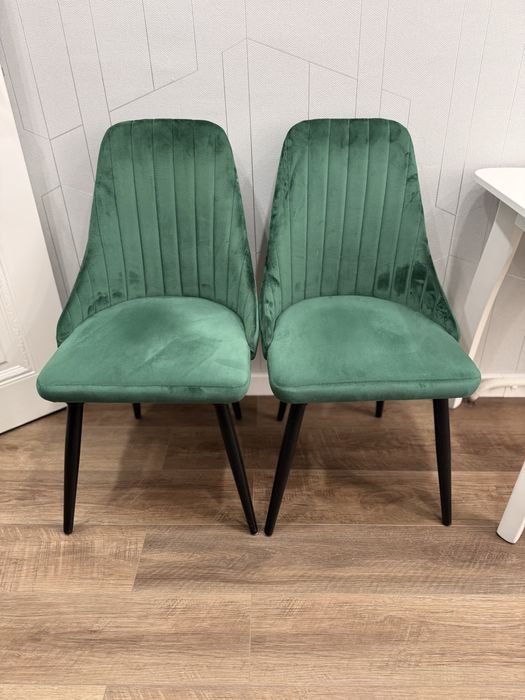 Продам стулья совсем новые