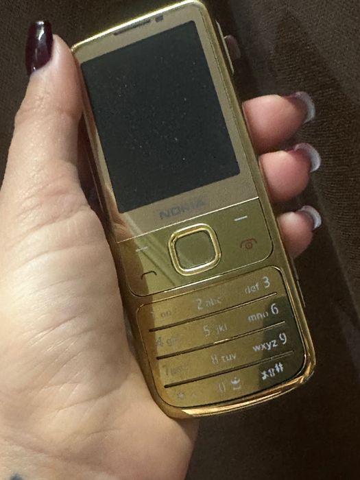 Nokia 6700 gold classic